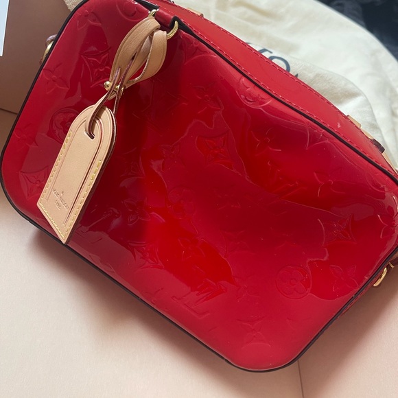Santa Monica bb cerise LV purse - Picture 4 of 6